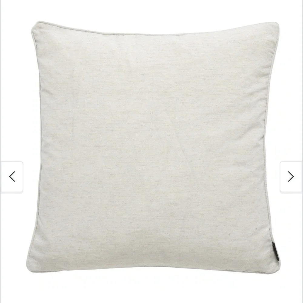 Safavieh accent maize